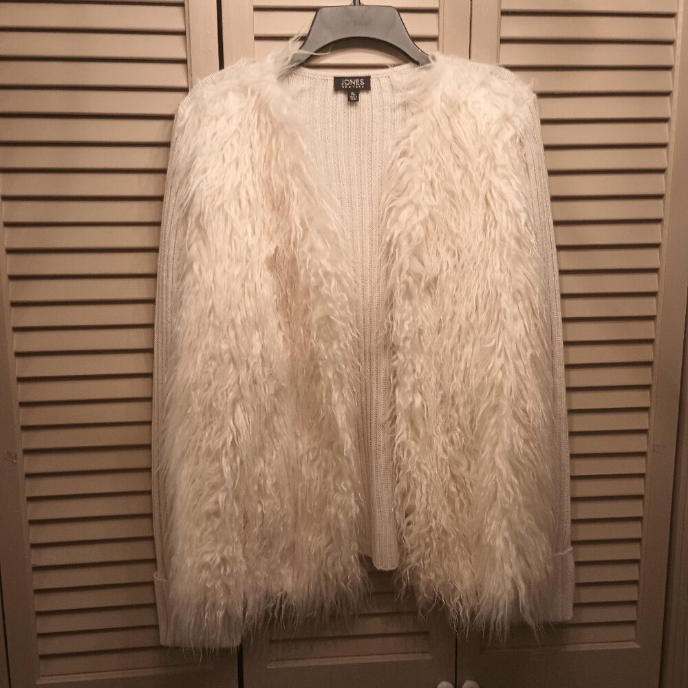 Jones New York Open Front Long Sleeve Cardigan Sweater with Fur Trim.